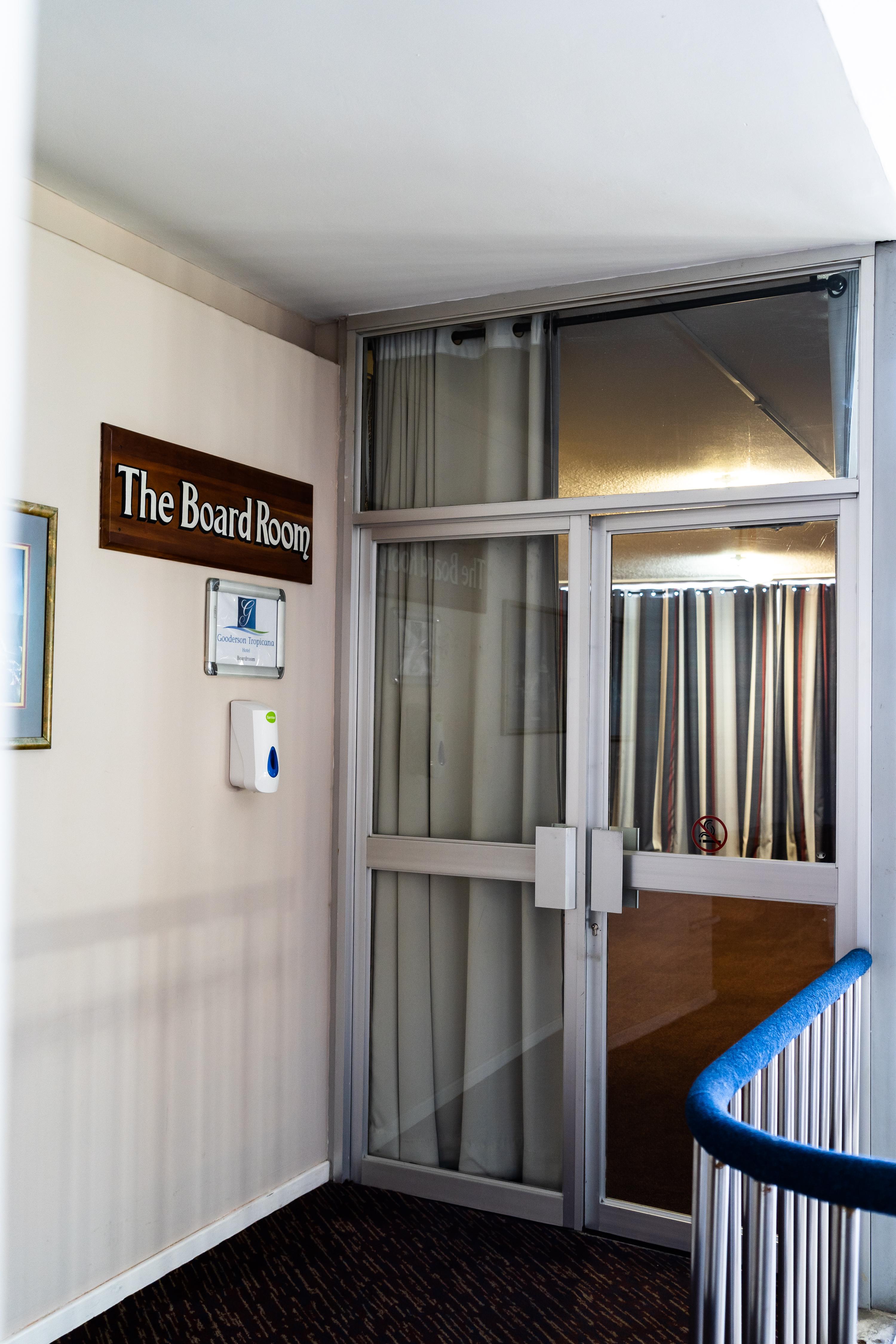 Gooderson Tropicana Hotel 3*