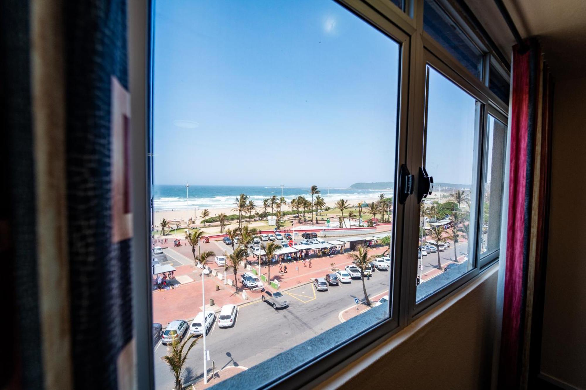 Hotel Gooderson Tropicana