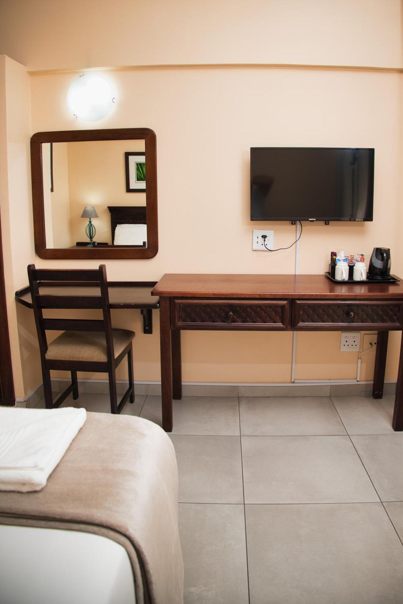 Hotel Gooderson Tropicana 3*