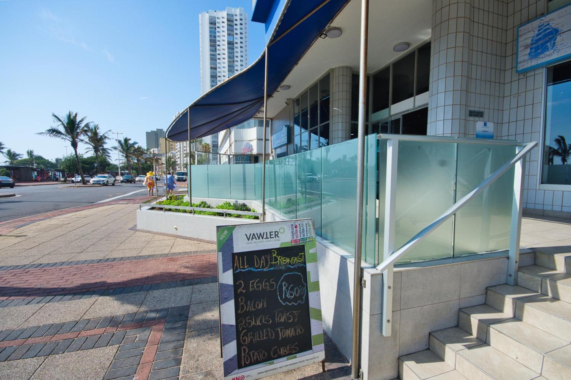 Gooderson Tropicana Hotel 3*