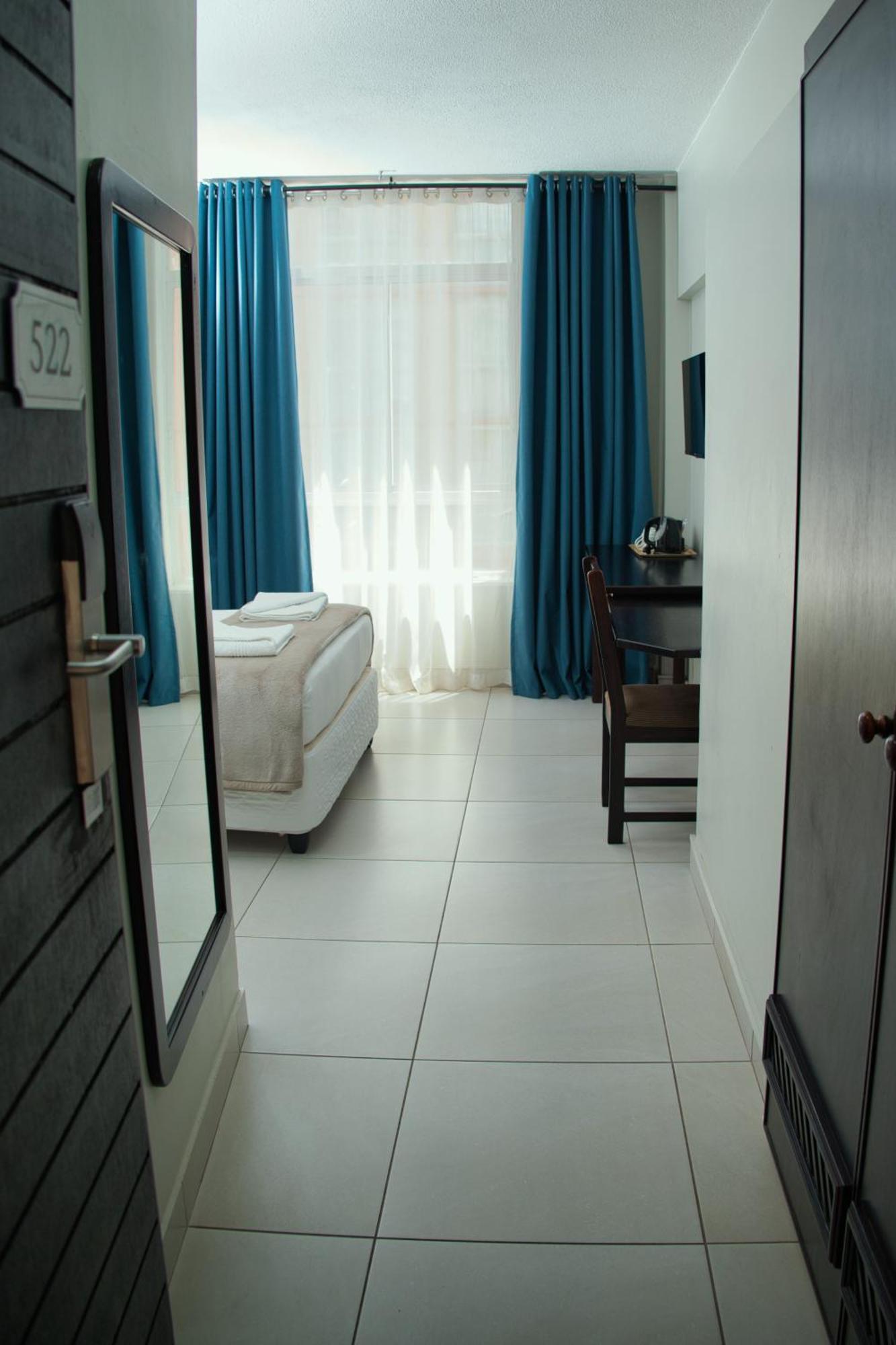 Gooderson Tropicana Hotel